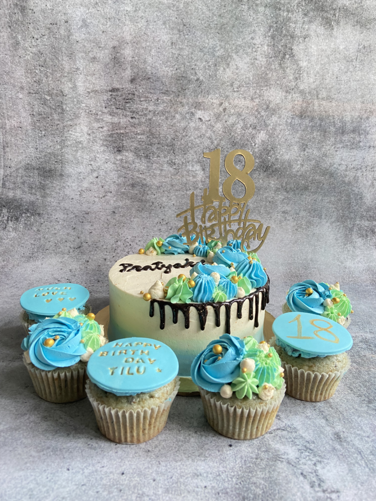 The Bake Box - Cake with Matching Cupcakes